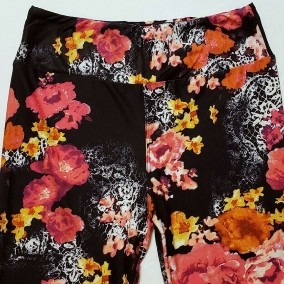 NWT 3PC SET LuLaRoe S Top, CP S Duster, CP Tween - OS 4 Lace Pink Roses Leggings - Picture 12 of 15